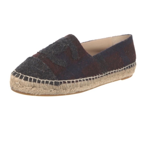 🔥AUTHENTIC CHANEL🔥INTERLOCKING CC LOGO WOOL ESPADRILLES LIKE NEW - Picture 3 of 7
